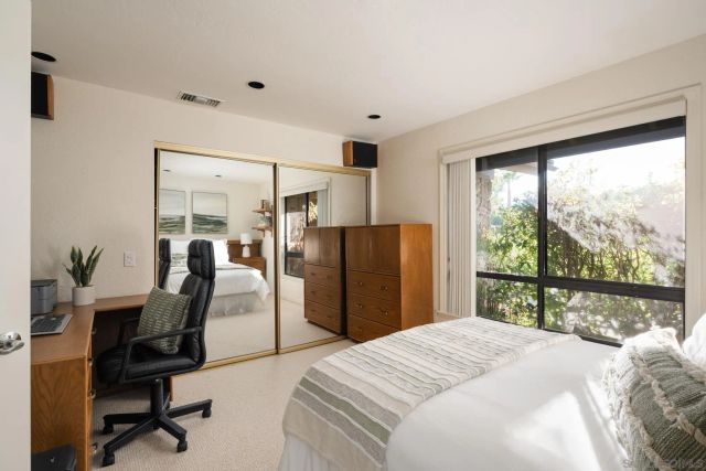 15943 Ranch Hollow Rd, Poway, CA 92064