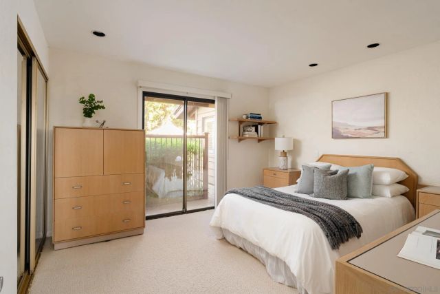 15943 Ranch Hollow Rd, Poway, CA 92064