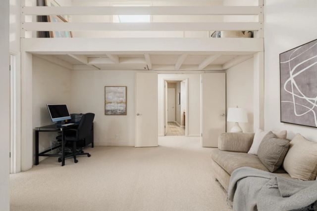 15943 Ranch Hollow Rd, Poway, CA 92064