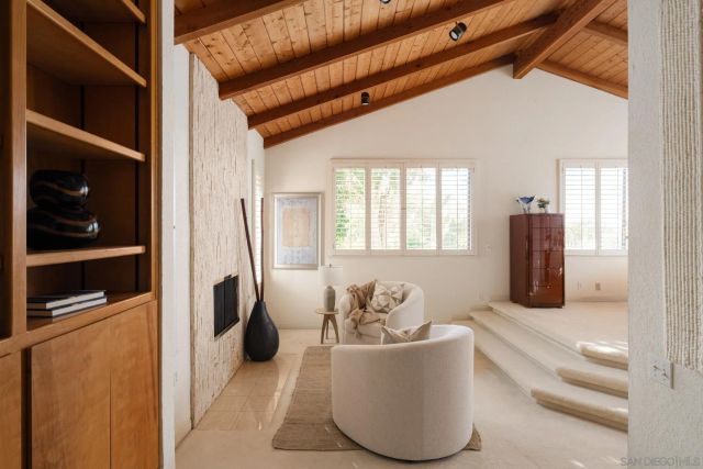 15943 Ranch Hollow Rd, Poway, CA 92064