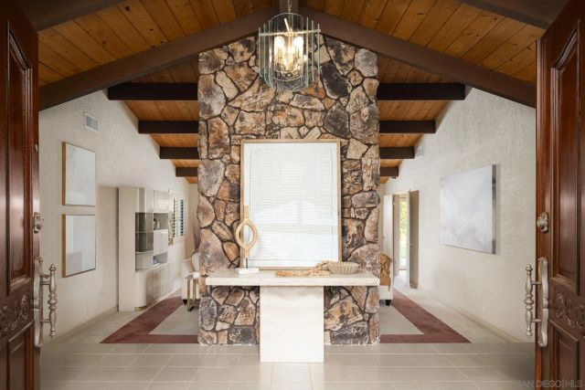 15943 Ranch Hollow Rd, Poway, CA 92064