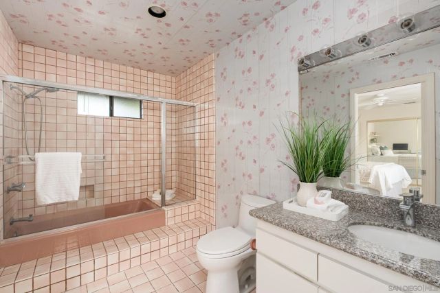 15943 Ranch Hollow Rd, Poway, CA 92064