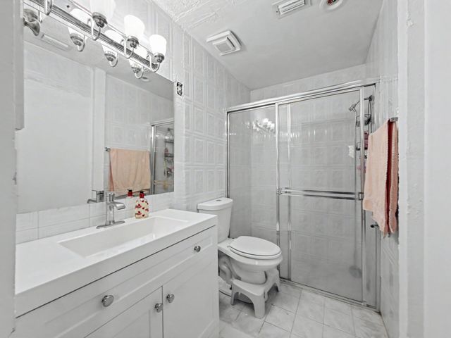 10151 NW 3rd Street, Pembroke Pines, FL 33026