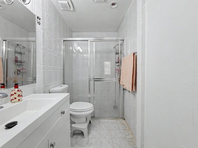 10151 NW 3rd Street, Pembroke Pines, FL 33026