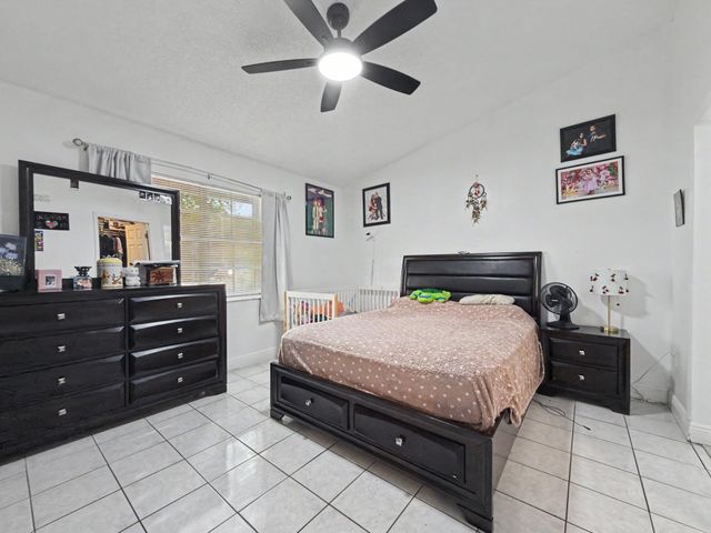 10151 NW 3rd Street, Pembroke Pines, FL 33026