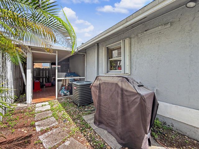 10151 NW 3rd Street, Pembroke Pines, FL 33026