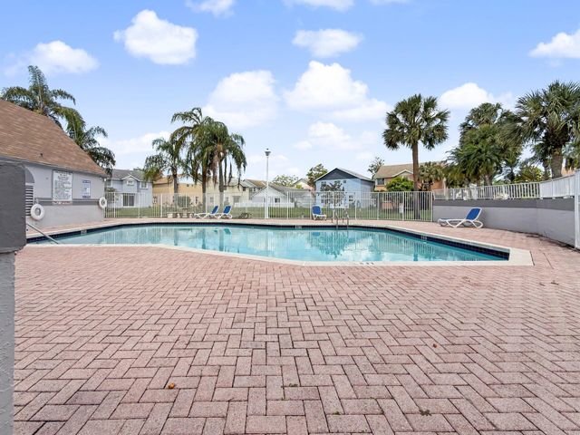 10151 NW 3rd Street, Pembroke Pines, FL 33026