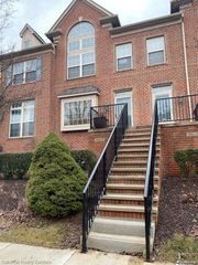 39431 Springwater Drive, Northville Township, MI 48168