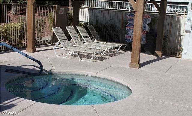 8798 Beacon Harbor Avenue, Las Vegas, NV 89147