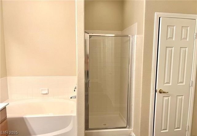 8798 Beacon Harbor Avenue, Las Vegas, NV 89147