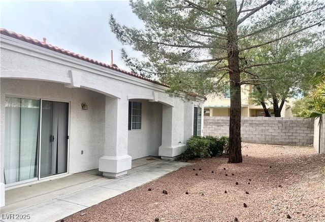 8798 Beacon Harbor Avenue, Las Vegas, NV 89147