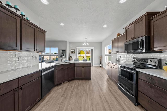 10316 N Lindeke Ct, Spokane, WA 99208