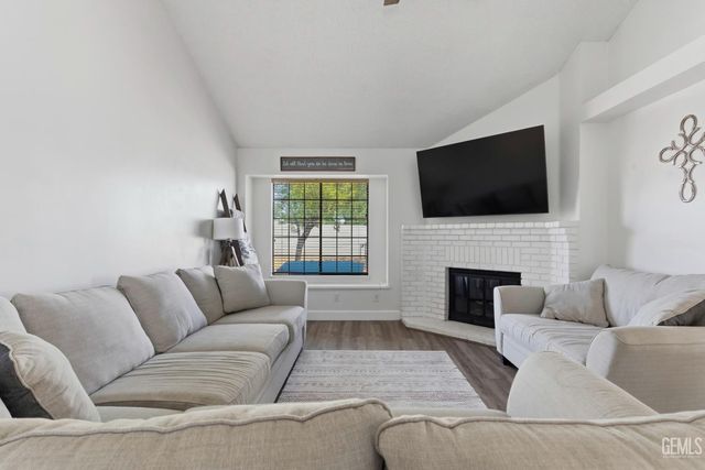 605 Jerlee Street, Bakersfield, CA 93314
