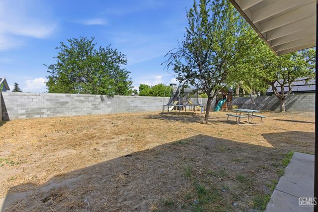 605 Jerlee Street, Bakersfield, CA 93314