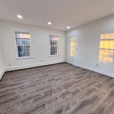 12 Pine St 2, Attleboro, MA 02703