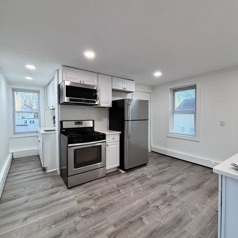 12 Pine St 2, Attleboro, MA 02703