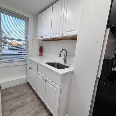 12 Pine St 2, Attleboro, MA 02703