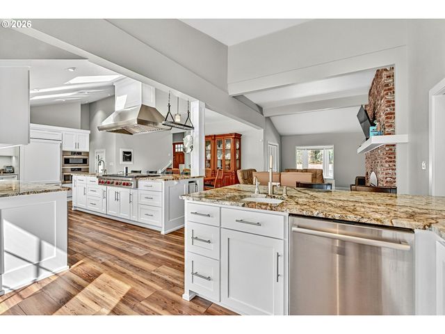 2294 MCLEAN Blvd, Eugene, OR 97405