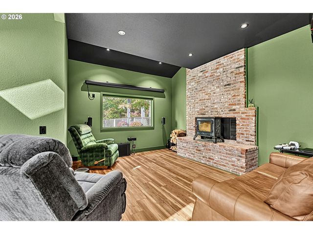2294 MCLEAN Blvd, Eugene, OR 97405