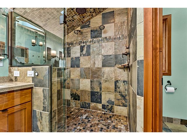 2294 MCLEAN Blvd, Eugene, OR 97405