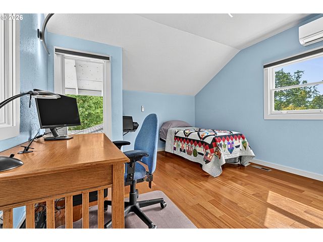 2294 MCLEAN Blvd, Eugene, OR 97405