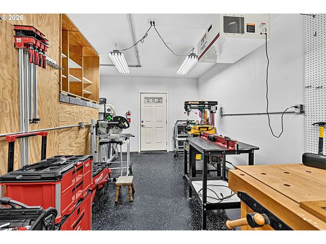 2294 MCLEAN Blvd, Eugene, OR 97405