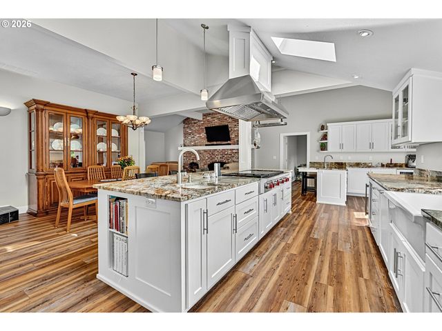 2294 MCLEAN Blvd, Eugene, OR 97405