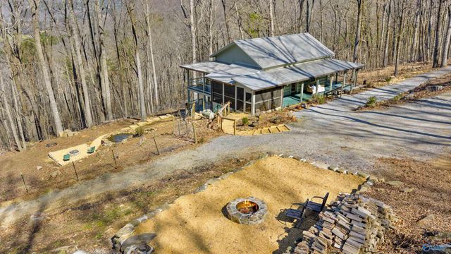 1076 County Road 81, Fort Payne, AL 35967