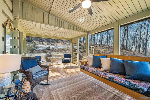 1076 County Road 81, Fort Payne, AL 35967