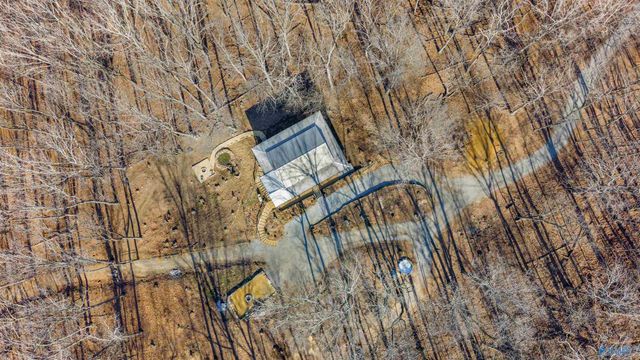 1076 County Road 81, Fort Payne, AL 35967