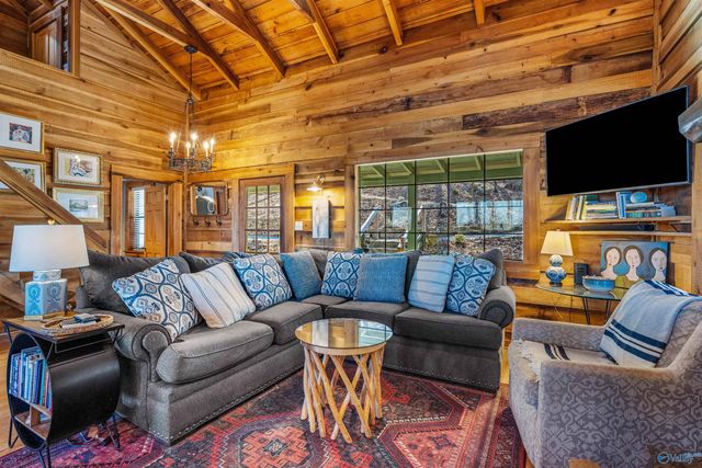 1076 County Road 81, Fort Payne, AL 35967