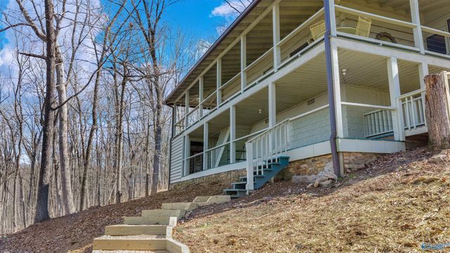 1076 County Road 81, Fort Payne, AL 35967