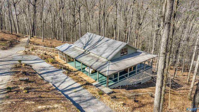 1076 County Road 81, Fort Payne, AL 35967