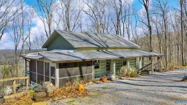 1076 County Road 81, Fort Payne, AL 35967