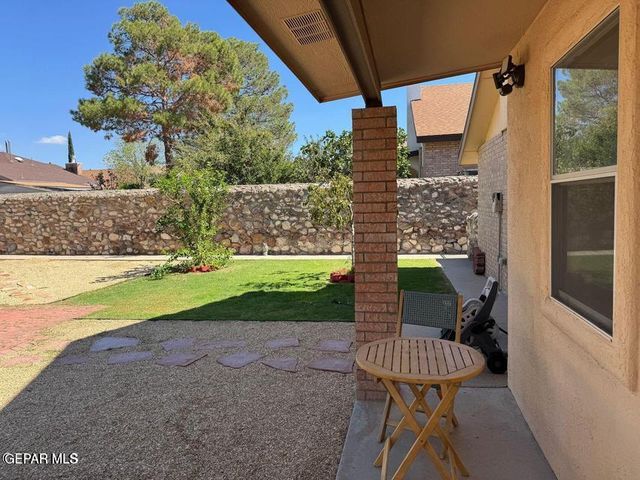 1485 Desierto Rico Avenue, El Paso, TX 79912