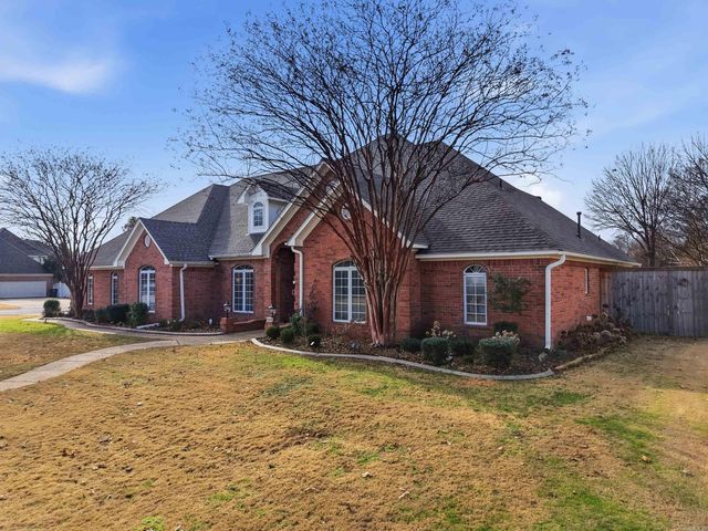 1945 COLUMBIA Drive, Conway, AR 72034