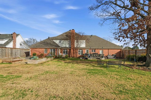 1945 COLUMBIA Drive, Conway, AR 72034