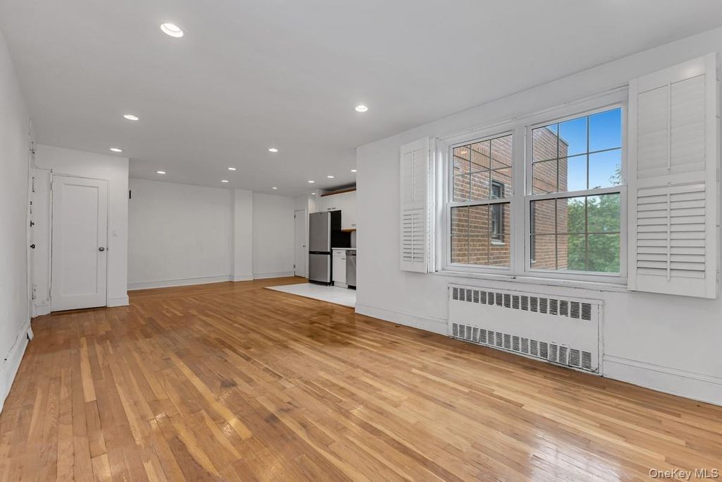 140-35 Burden Crescent 608, Briarwood, NY 11435 — photo 3