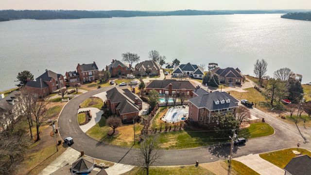 111 Governors Point Blvd, Hendersonville, TN 37075