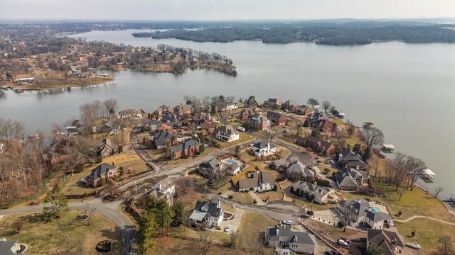 111 Governors Point Blvd, Hendersonville, TN 37075