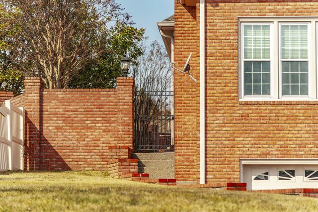 111 Governors Point Blvd, Hendersonville, TN 37075