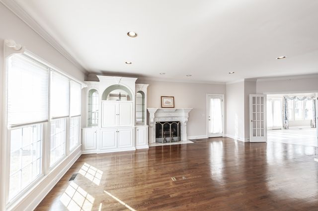 111 Governors Point Blvd, Hendersonville, TN 37075