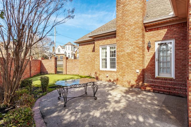 111 Governors Point Blvd, Hendersonville, TN 37075