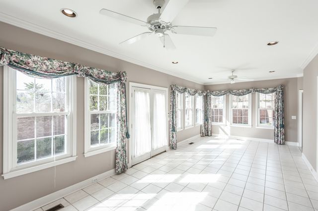 111 Governors Point Blvd, Hendersonville, TN 37075