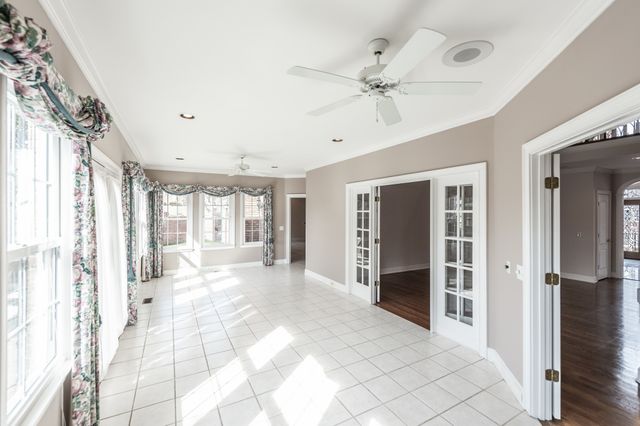 111 Governors Point Blvd, Hendersonville, TN 37075