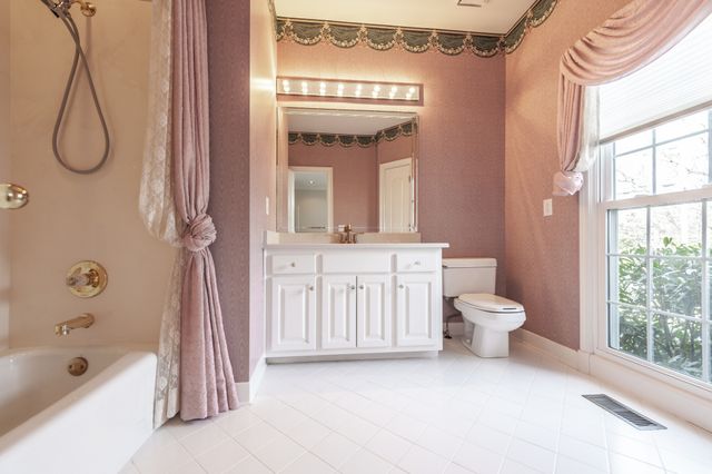 111 Governors Point Blvd, Hendersonville, TN 37075