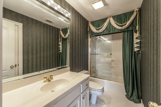 111 Governors Point Blvd, Hendersonville, TN 37075