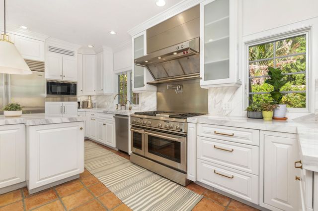 230 SUNSET Road, West Palm Beach, FL 33401