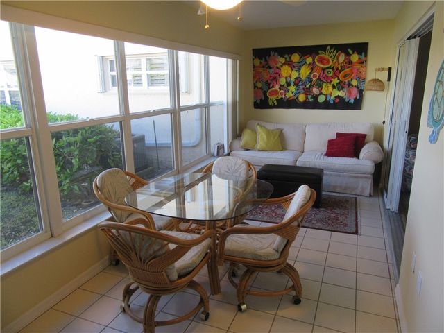 670 E Lake Jasmine Circle 104, Vero Beach, FL 32962