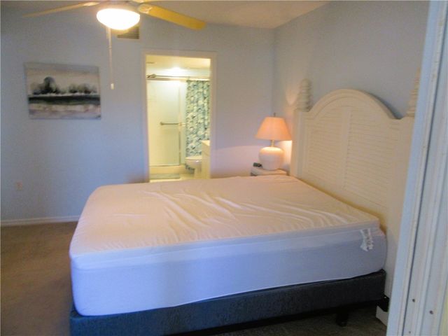 670 E Lake Jasmine Circle 104, Vero Beach, FL 32962